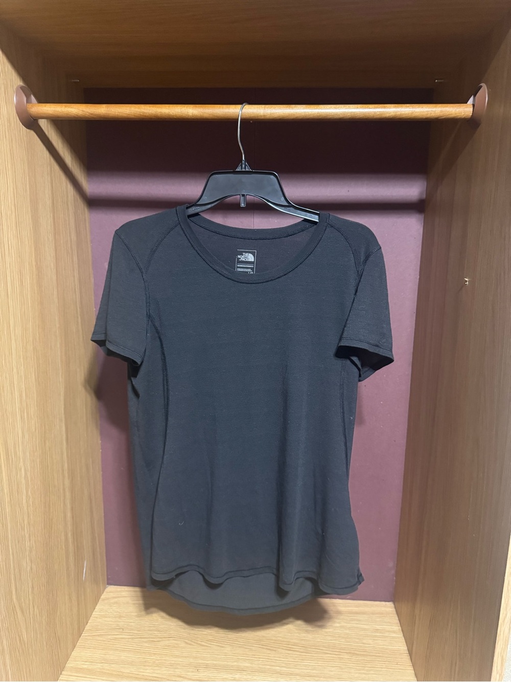 The North Face Black Short Sleeve Active T-Shirt Women’s Size Large